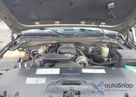 2000 Chevrolet Silverado 1500 z USA, uszkodzony, nr VIN 2GCEK19T9Y1331453